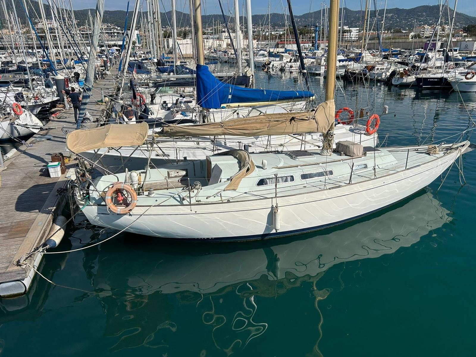 Camper & Nicholsons 10.74m en Port Premia (1974) de ocasión en Port Premia
